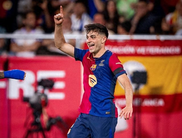 巴萨2比1逆转法兰克福首胜对手